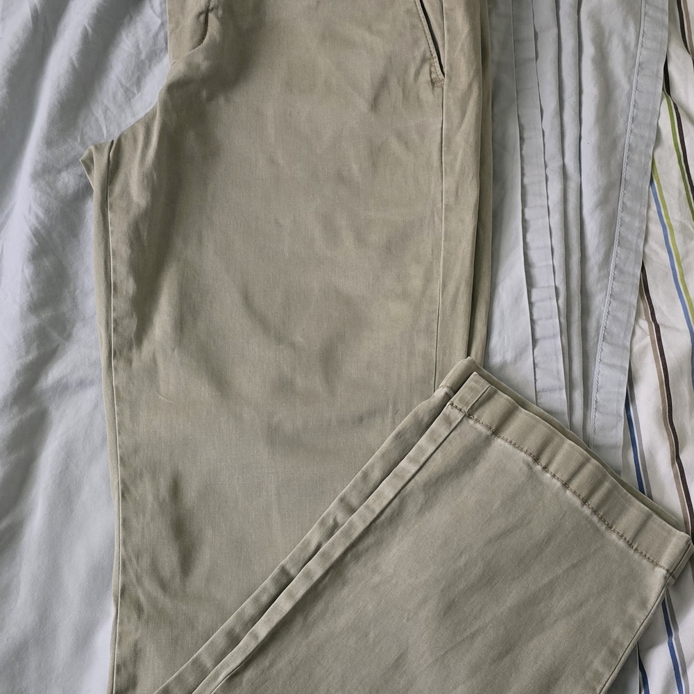Tommy Bahama Men's Khaki Chinos